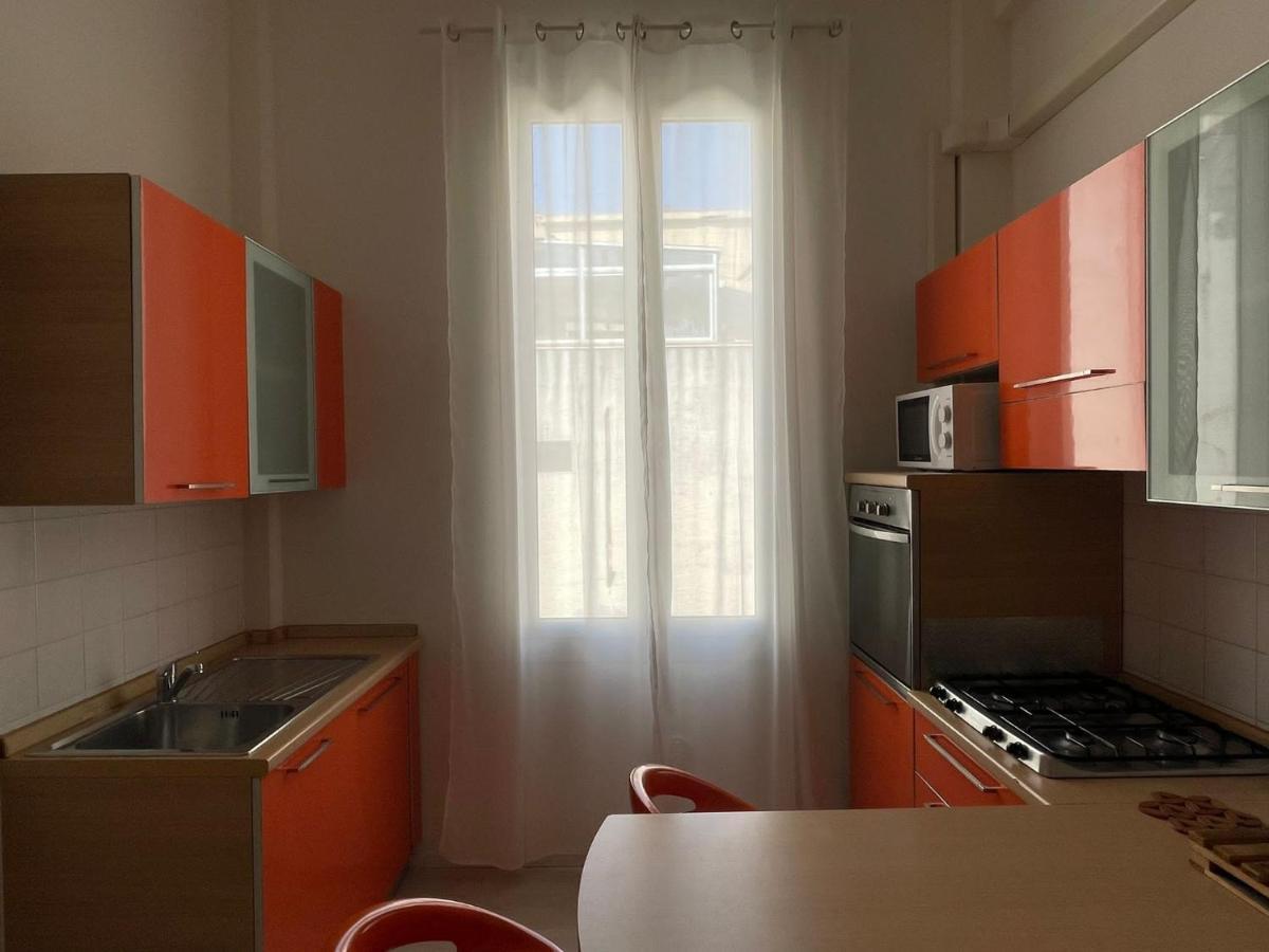 Casa Arcobaleno Lägenhet Ventimiglia Exteriör bild
