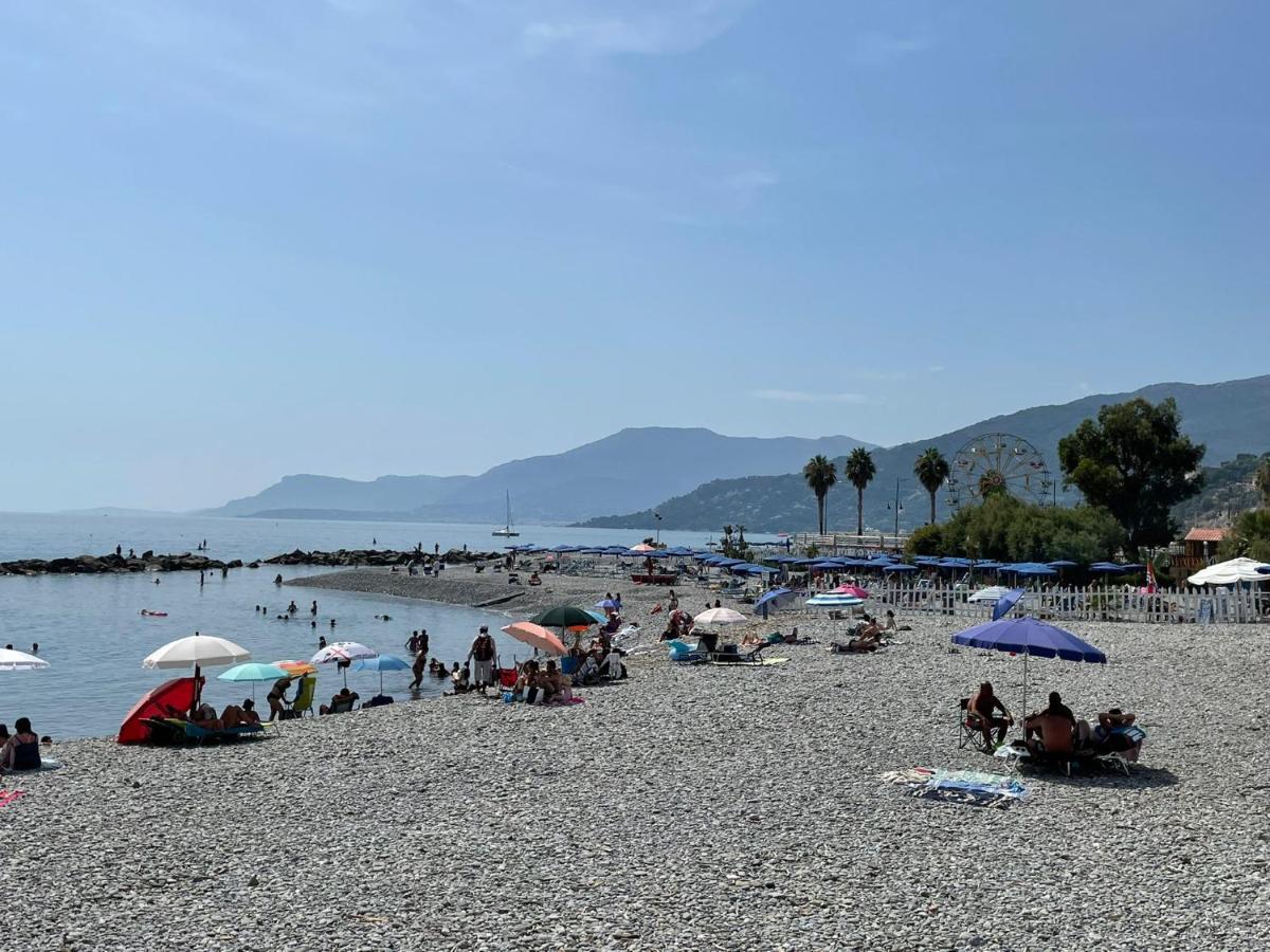 Casa Arcobaleno Lägenhet Ventimiglia Exteriör bild